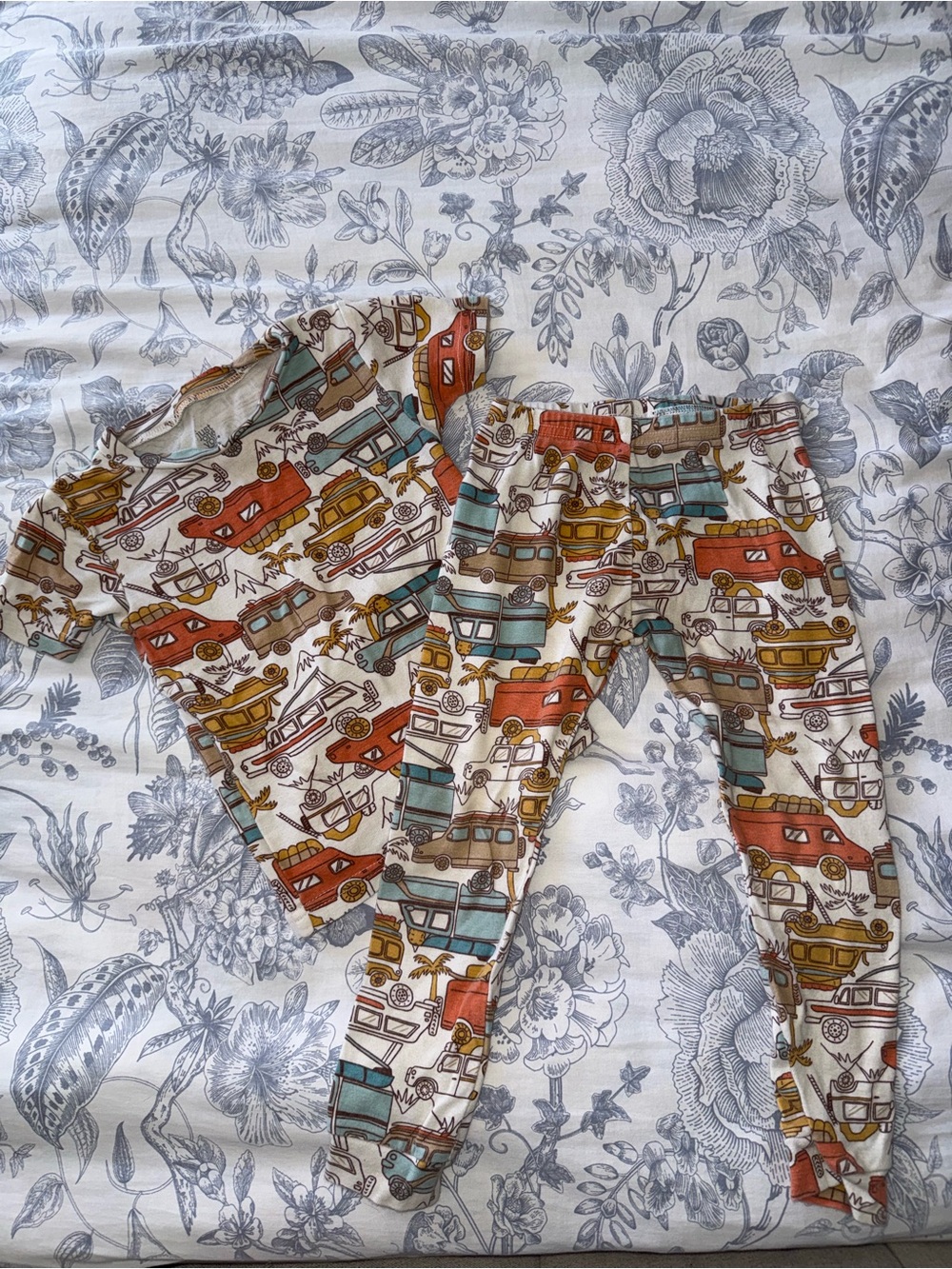 4T PAJAMAS BUNDLE BAG